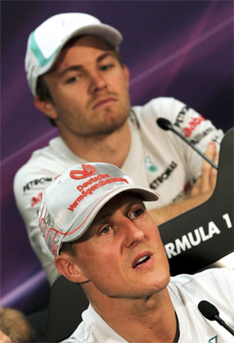 Foto: McLaren pone a Hamilton de número dos, algo que Mercedes no se atreve a hacer con Schumacher