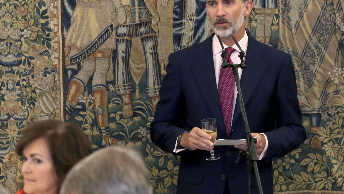 Sánchez e Iglesias pactan cambiar los delitos de injurias al Rey y ofensas religiosas