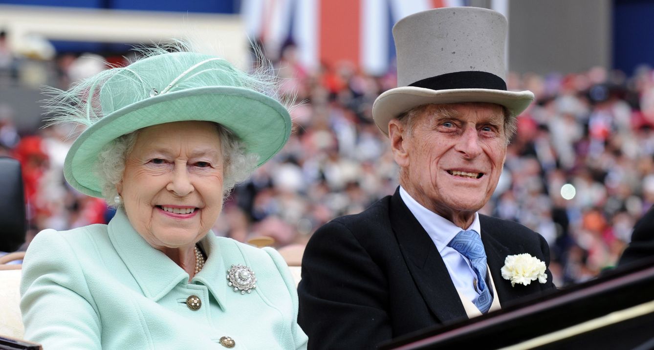 La reina y el duque de Edimburgo. (EFE)