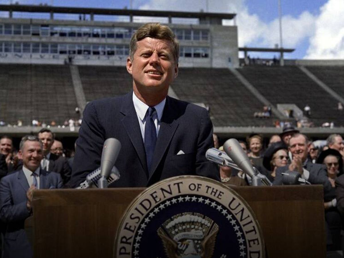 Foto: John F. Kennedy pronuncia el que quizá sea su discurso más famoso en la Universidad Rice, en Houston, Texas.  