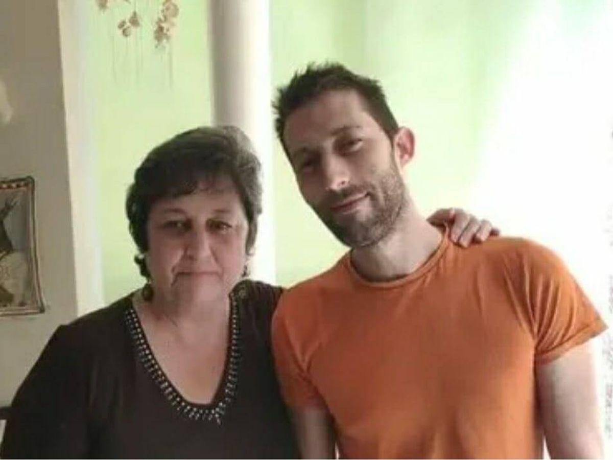 Foto: David, nieto no reconocido de Gento, con su madre, Paquita España, hija no reconocida del exfutbolista. (Cortesía)