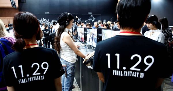 Foto: Jugadores japoneses en una competición durante la feria de videojuegos de Tokio, en 2016. (Reuters)