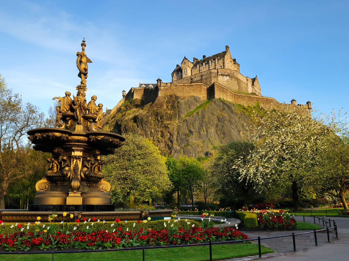El Palacio de Edimburgo, en Escocia. (iStock)