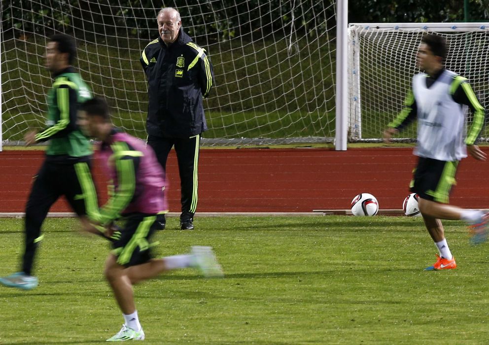 Foto: Spain's national soccer coach vicente del bosque attends a training session at soccer city grounds in las rozas