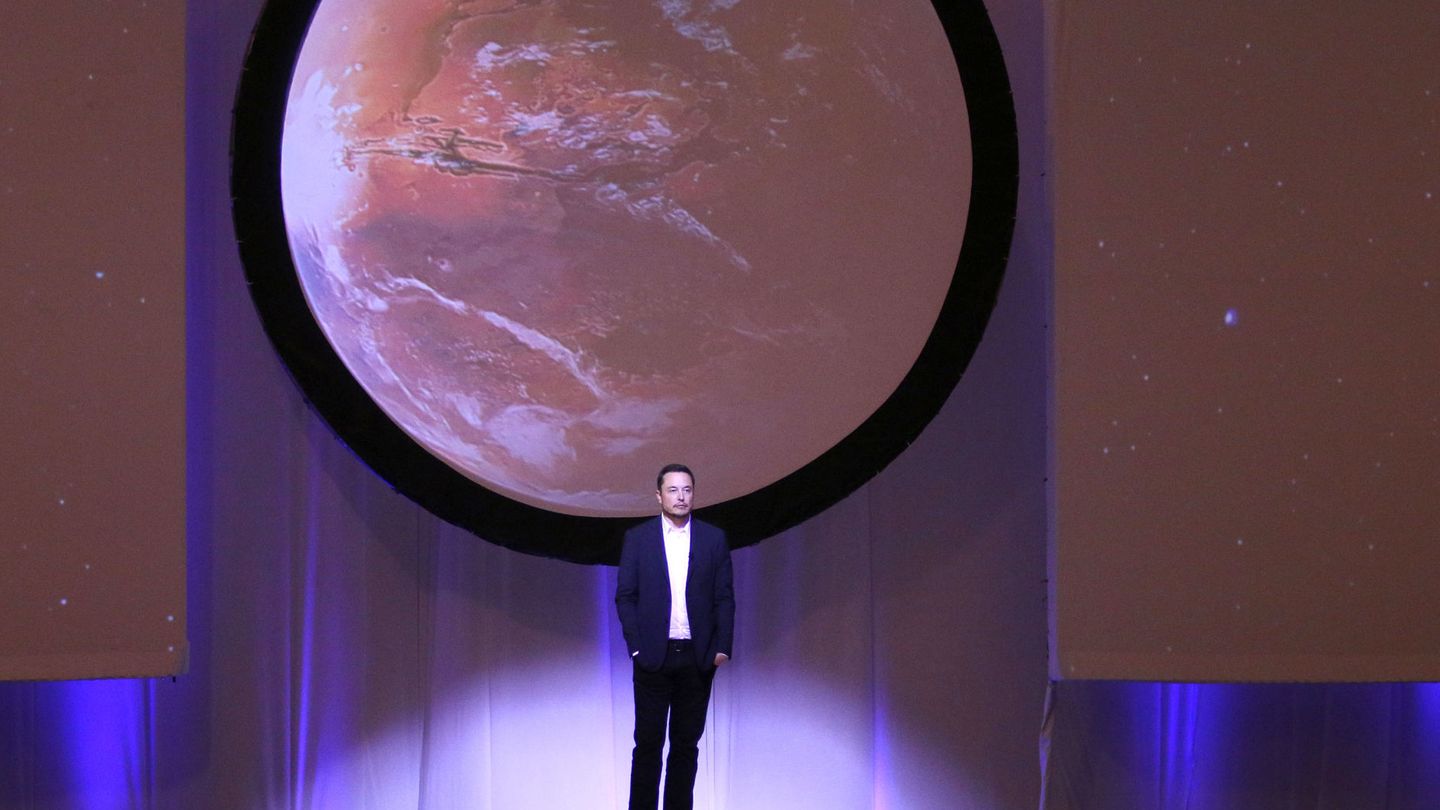 Elon Musk hablando del proyecto para colonizar marte con SpaceX (Reuters)