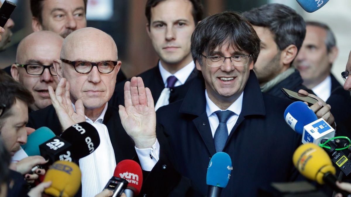 Puigdemont lleva al juez belga la declaración de Calvo para mostrar persecución política