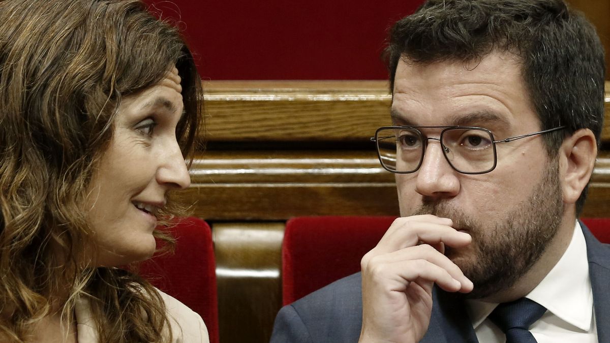 ERC y Junts no apoyarán la investidura de Sánchez si no acepta el referéndum