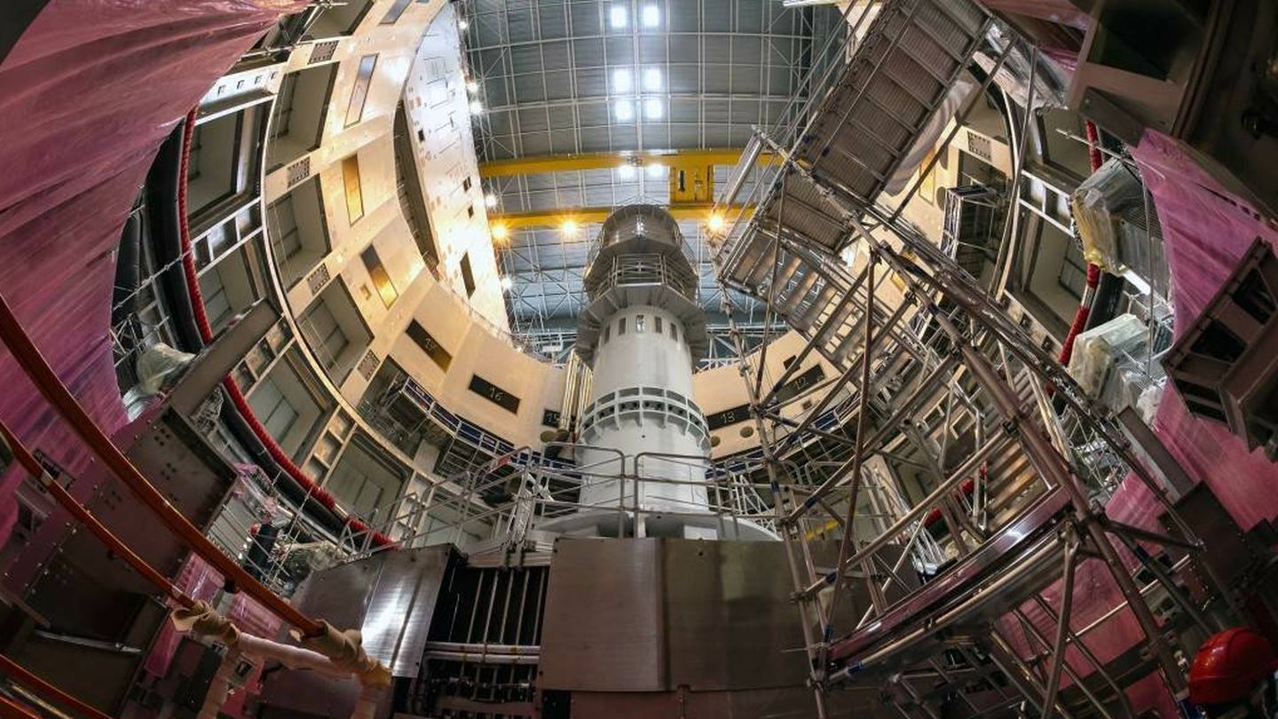 La columna central del tokamak en el pozo del reactor ITER. (ITER)