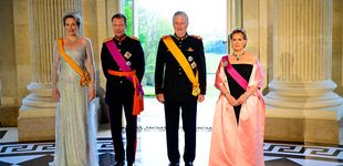 Post de Lentejuelas, una tiara fetiche y un look reciclado: Matilde y María Teresa brillan en su cena de gala en Bruselas