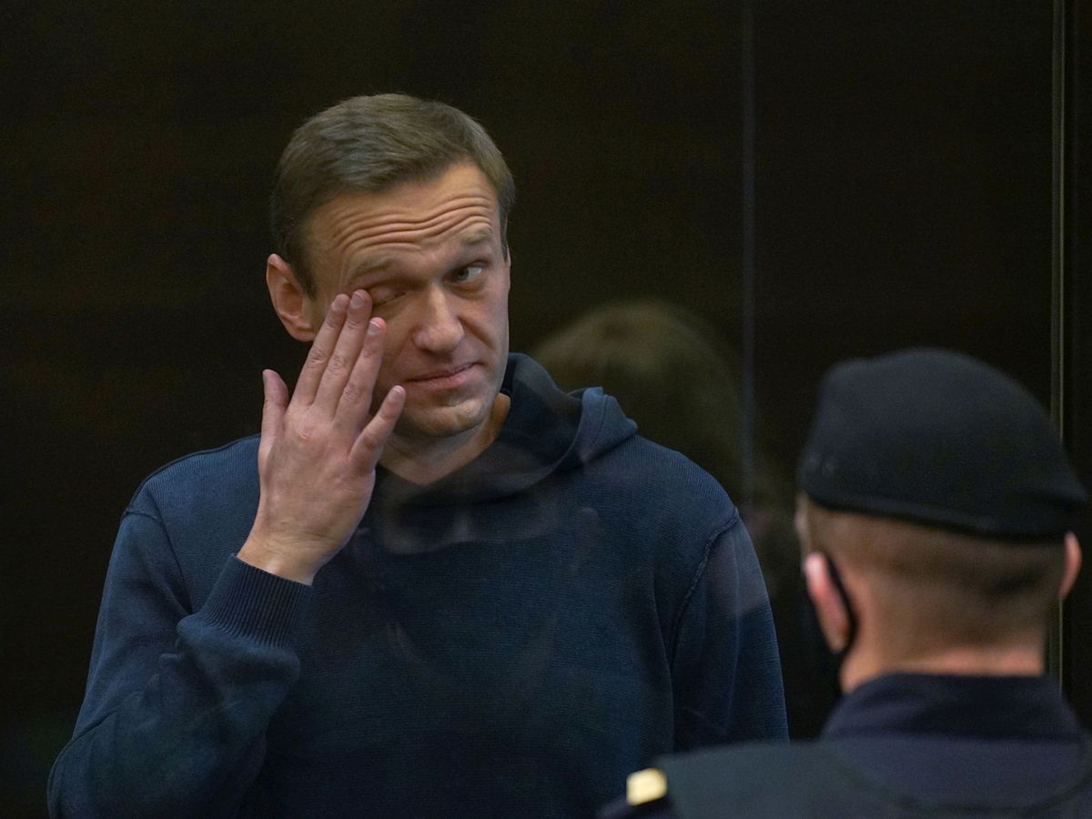 Foto: Alexei Navalni, a su llegada al juicio. (Reuters)