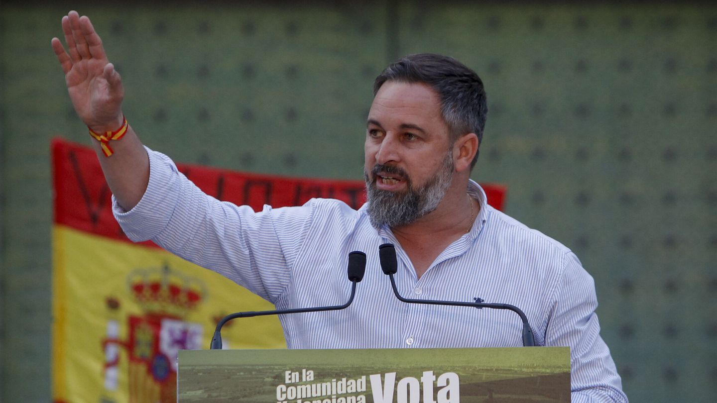 GRAFCVA3599. ALICANTE, 24 05 2023.- El líder de Vox, Santiago Abascal, durante el mitin ofrecido este miércoles en Alicante. EFE Morell 