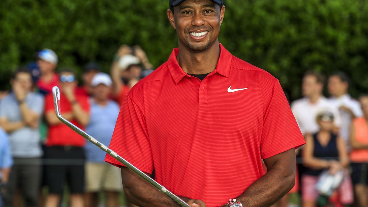 Tiger Woods ruge de nuevo: vuelve a ganar un título de golf cinco años después