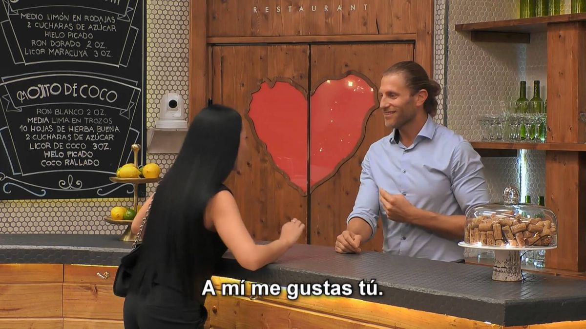 "A mí me gustas tú": una soltera enloquece por Matías y le da su número en mitad de 'First Dates'