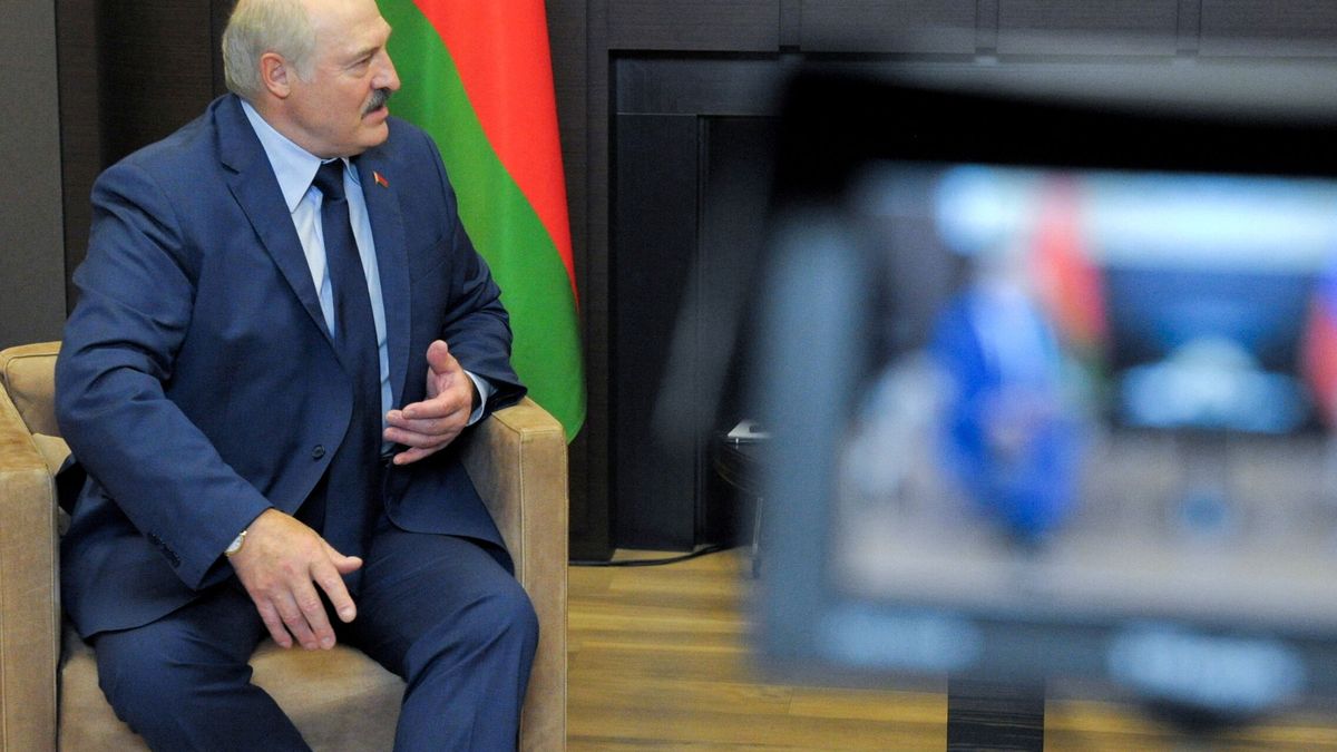La UE sanciona a varios ministros de Lukashenko y jefes del Ejército por el desvío aéreo