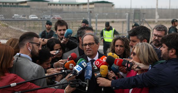 Foto: El presidente de la Generalitat, Quim Torra, atiende a los medios a las puertas de la prisión de Estremera. (Reuters)