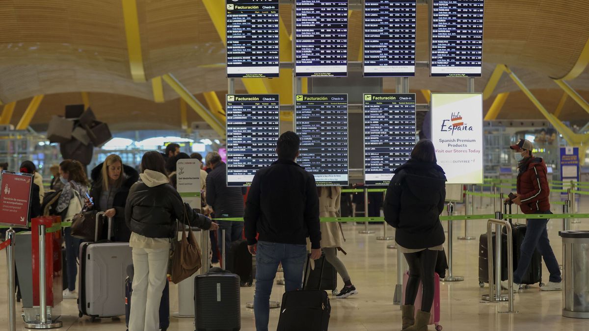 Desconvocan la huelga en aeropuertos en Navidad tras llegar a un acuerdo con Transportes