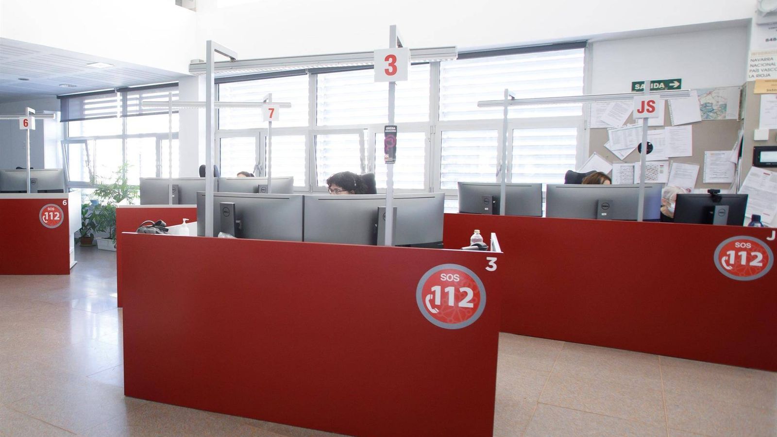 Heridos dos ciclistas tras sufrir una caída mientras circulaban en grupo en Odieta (Navarra)