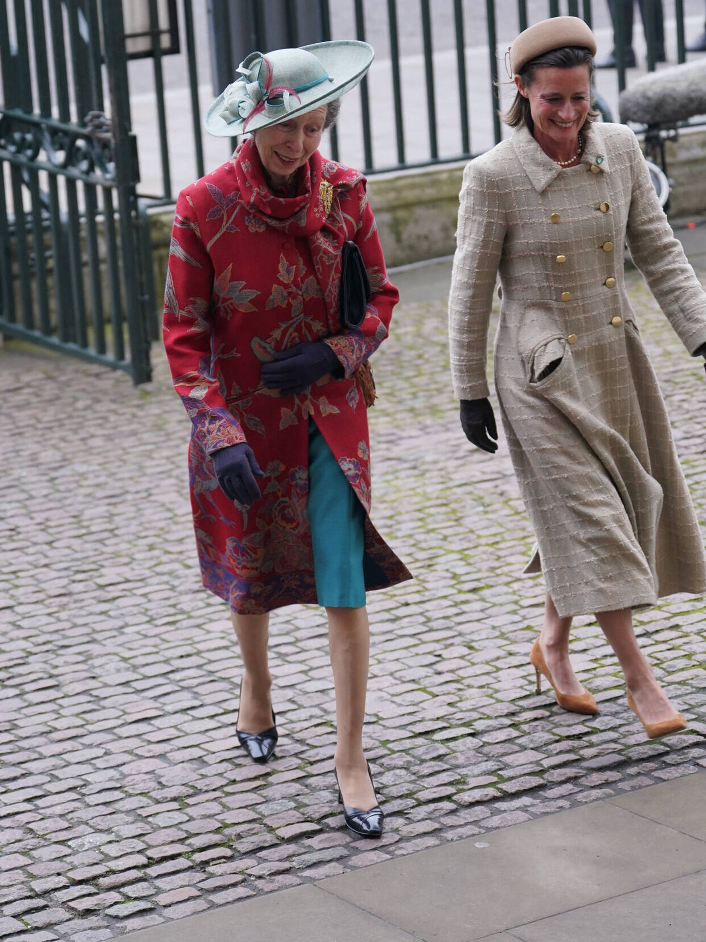 La princesa Ana y Lady Molly, a su llegada a la abadía de Westminster con motivo del servicio religioso por el Día de la Commonwealth. (Gtres)