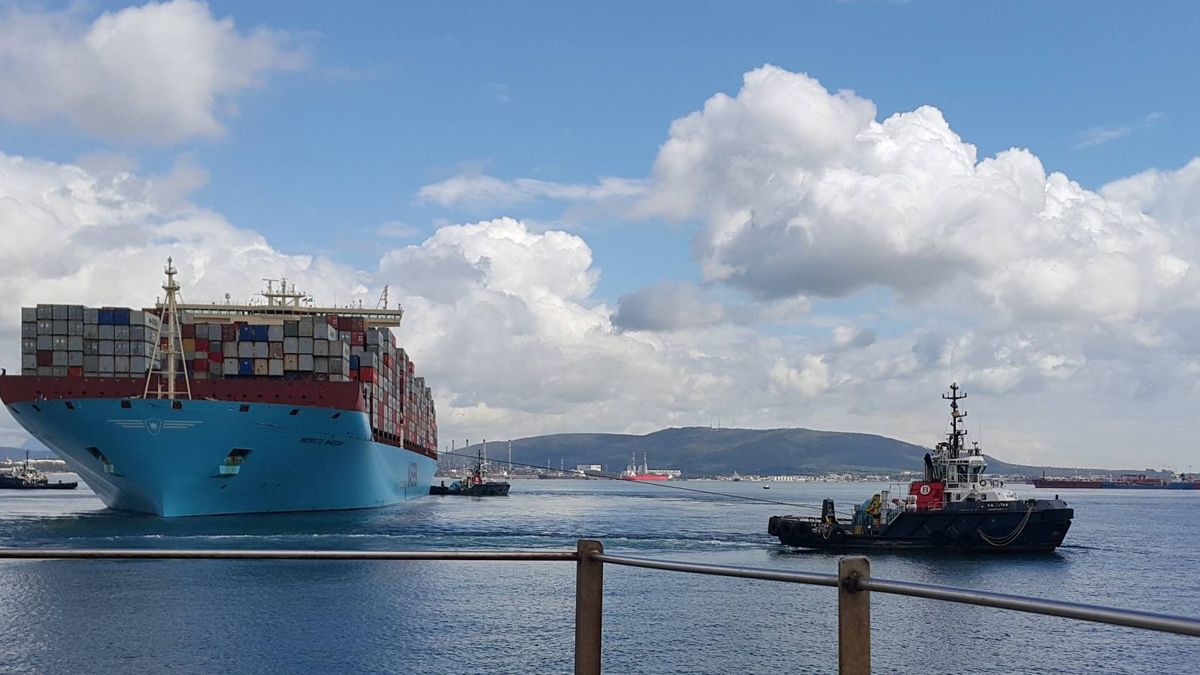 Algeciras capta tráfico de Tánger Med y navega el bajón de Cepsa y Acerinox