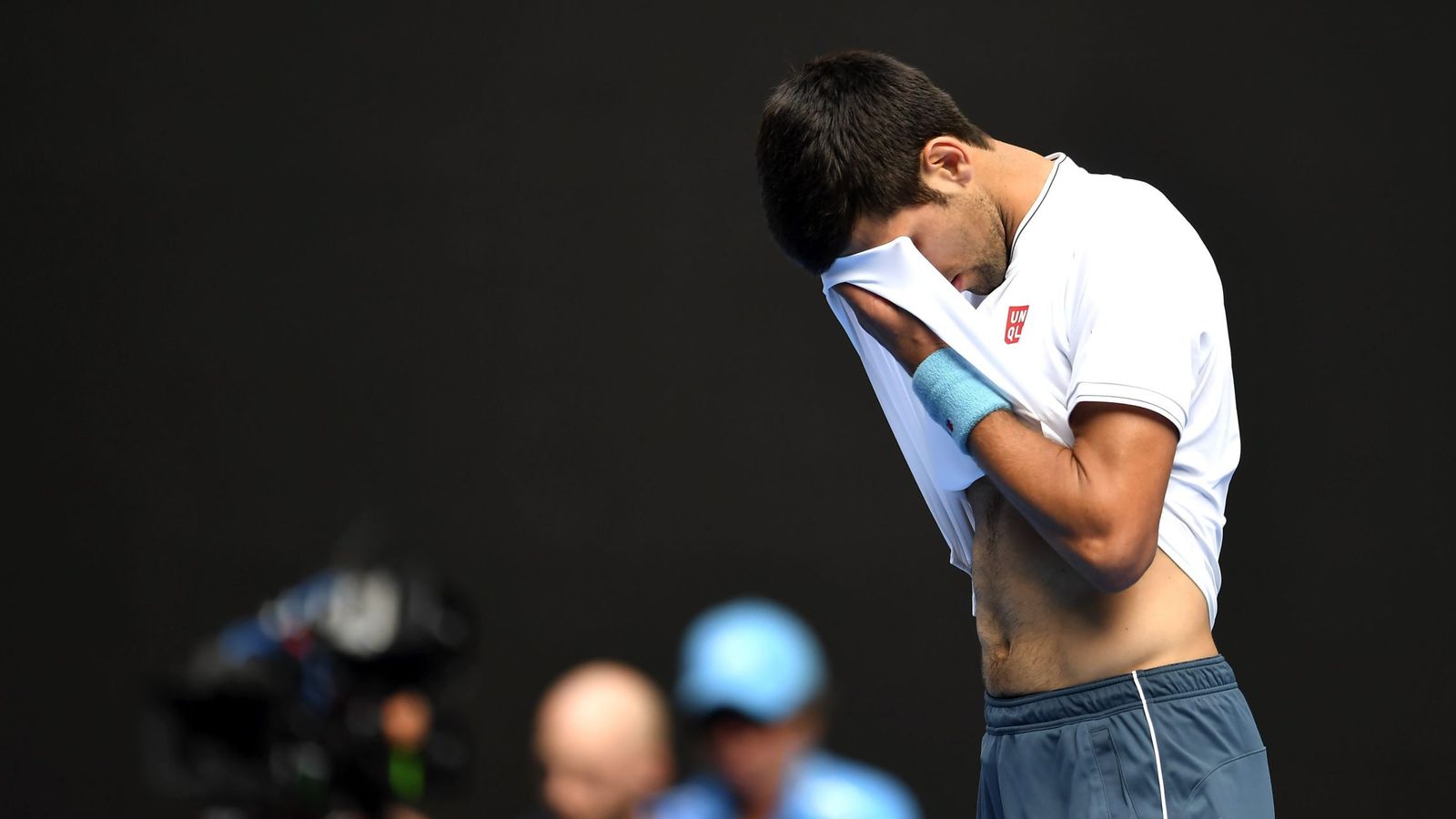 Foto: Djokovic se lamenta tras su derrota contra Istomin (EFE)