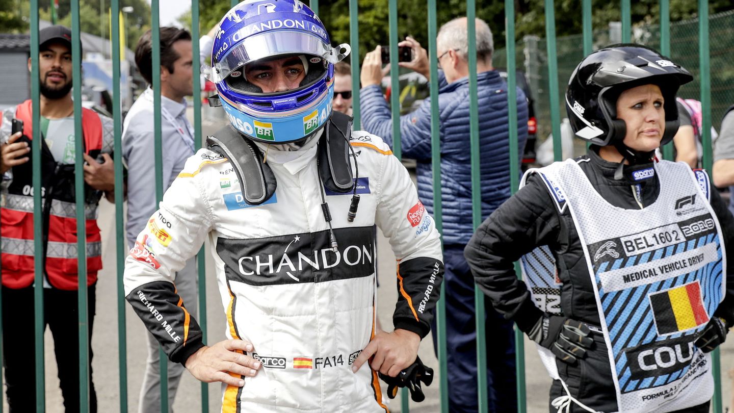 Alonso, tras el accidente en Spa. (Reuters)