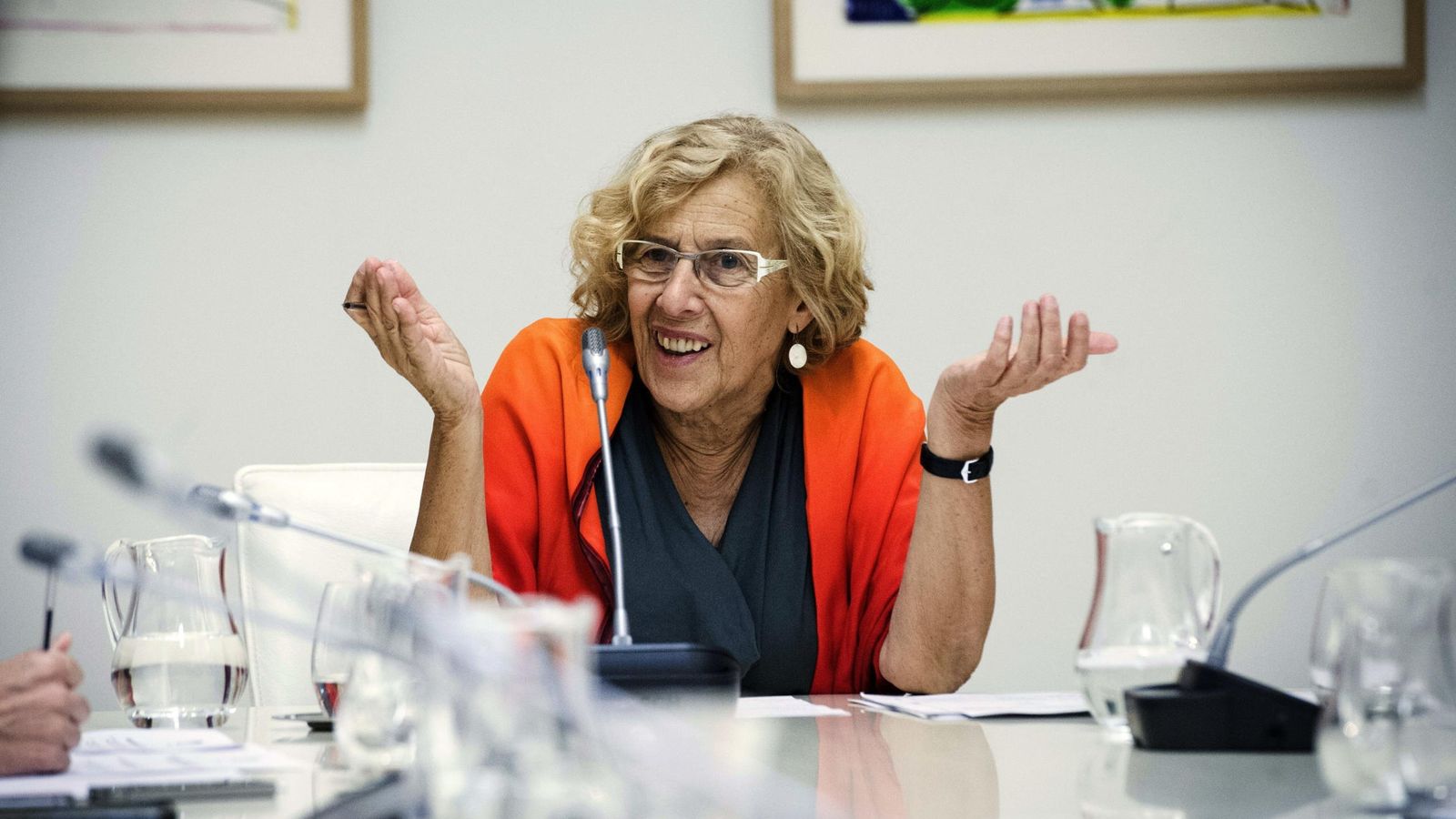 Foto: La alcaldesa de Madrid, Manuela Carmena, en una reunión con su equipo de Gobierno. (EFE)