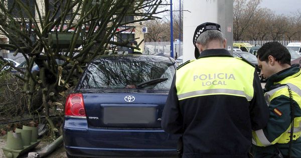 Foto: La Policía Local de Sevilla pudo detener finalmente al conductor a la fuga (EFE)