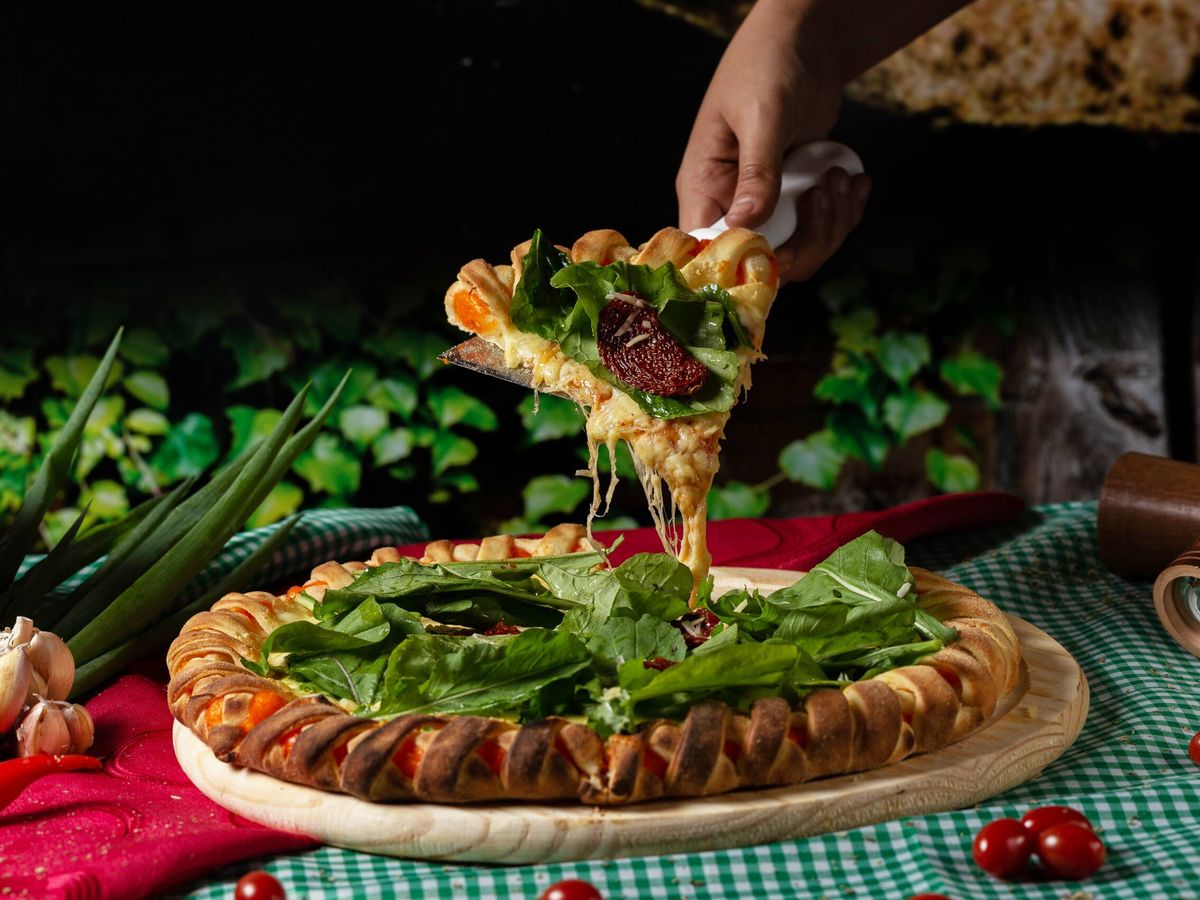 Foto: La pizza un plato tradicional, delicioso y, ahora, con menos calorías. (Horizon Content/Pexels)
