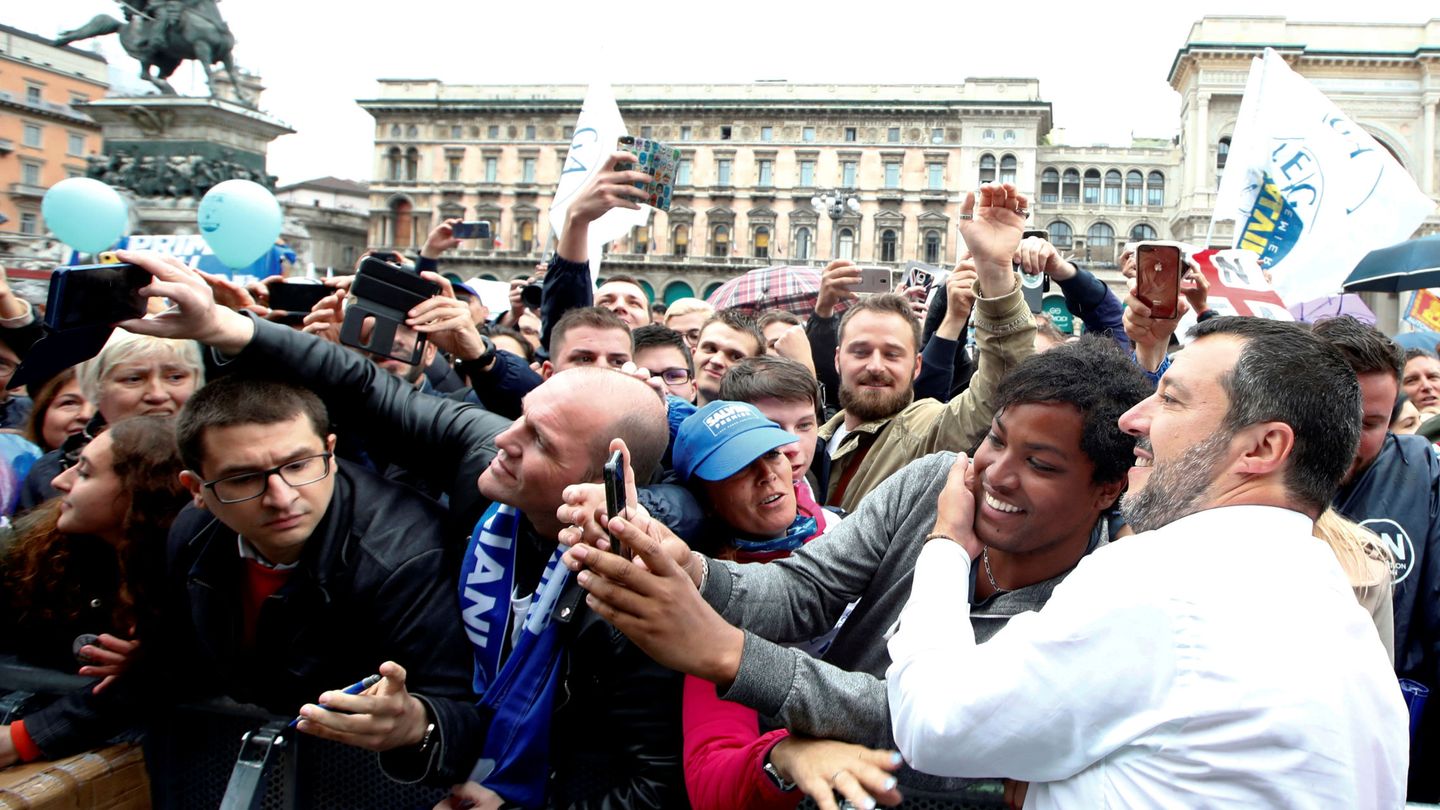 Viceprimer ministro italiano, Matteo Salvini, en el mitin de Milán. (Reuters)