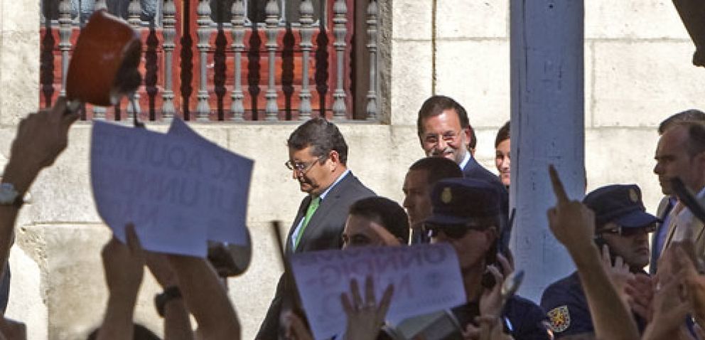 Foto: Rajoy escenifica junto a Zoido y Javier Arenas la conquista de Sevilla