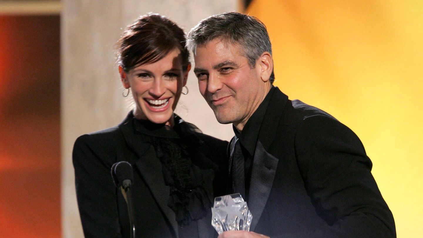 Roberts y Clooney, en 2006. (Getty/Kevin Winter)