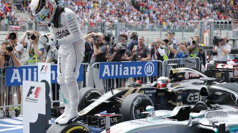 Hamilton, primero, sigue intratable y Alonso, 13º, aburrido en su coche