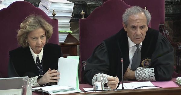 Foto: La fiscal Consuelo Madrigal (i) y el fiscal Javier Moreno (d), durante la vigésima jornada del juicio del 'procés'. (EFE)