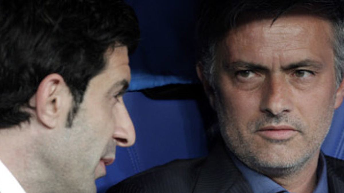 Mourinho quiere tener a Figo a su lado en el Real Madrid