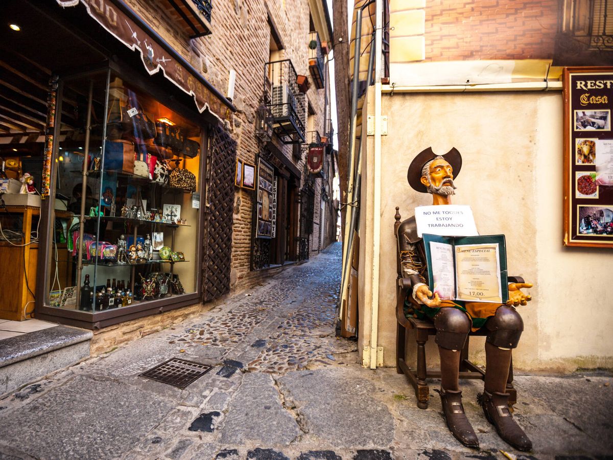 Foto: Escultura de Don Quijote en un bar de Toledo. (iStock)