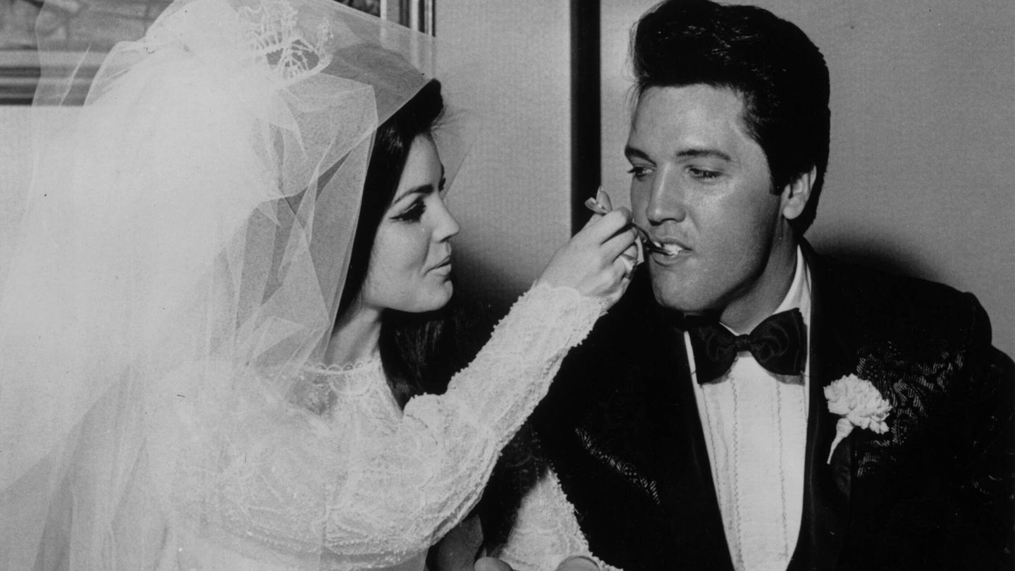 Elvis y Priscilla, el día de su boda. (Getty)
