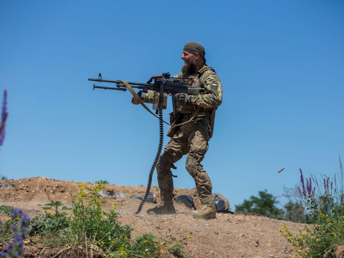 Foto: Un soldado ucraniano, en el frente de la región de Donetsk. (Reuters/Oleksandr Retushniak)