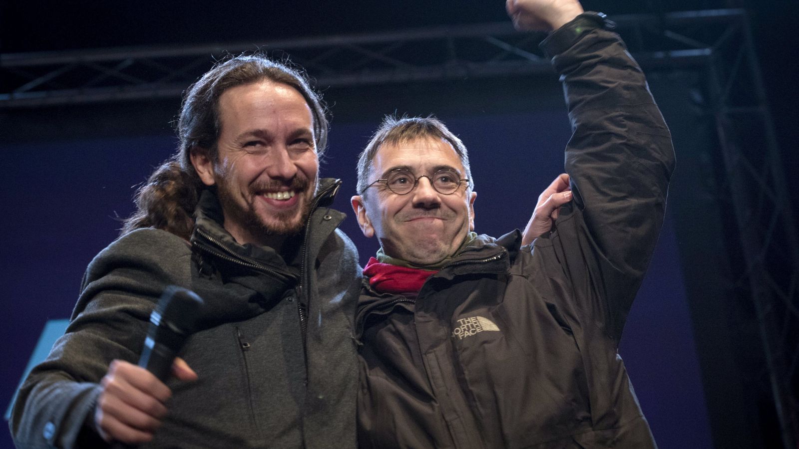 Foto: El líder de Podemos, Pablo Iglesias, junto a Juan Carlos Monedero. (Reuters)