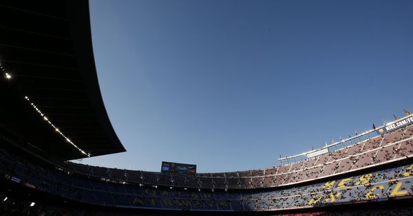 Foto: Imagen panorámica del Camp Nou. (Reuters)