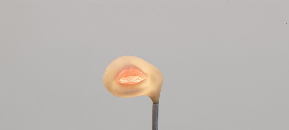 Foto: Alina Szapocznikow Lampe-­‐bouche, 1966. Courtesy The of Estate Alina Szapocnikow / Piotr Stanislawski / Galerie Loevenbruck, Paris/Andrea Rosen Gallery, New Yo
