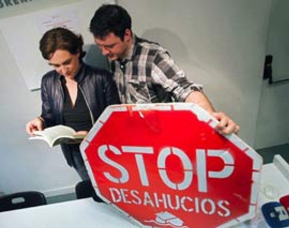 Foto: Afectados desconfían del pacto Gobierno-PSOE para frenar los desahucios