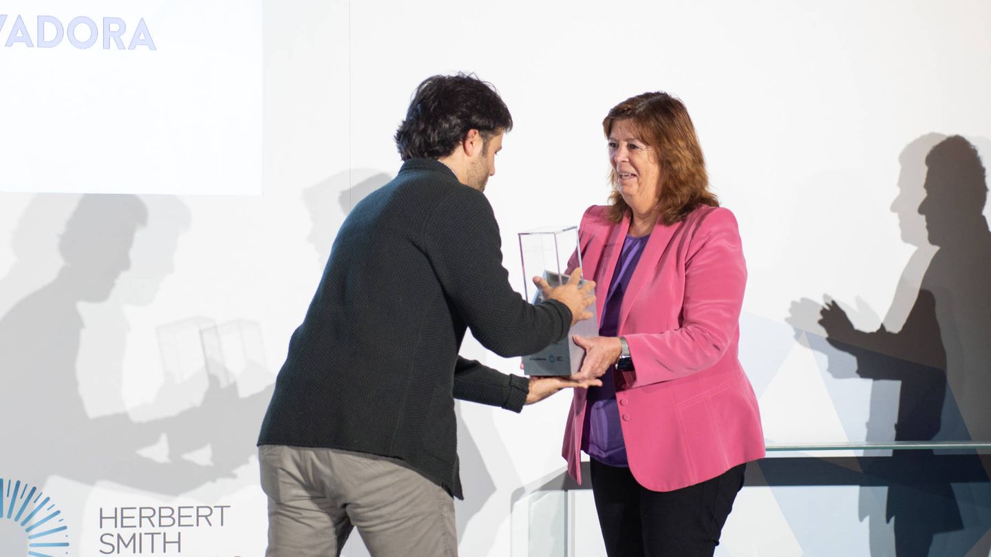María Vallet recoge un premio a la innovación. (EFE)