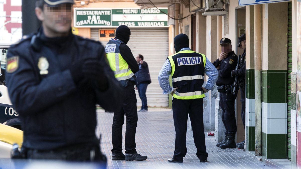 Los policías españoles, 'vendidos' ante el cibercrimen: "Somos pocos y nos ningunean"