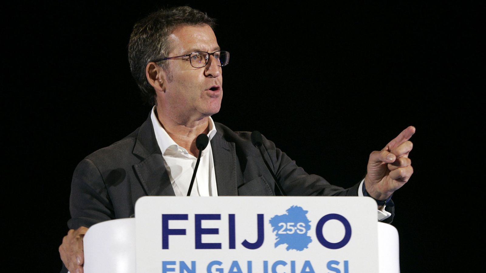 Foto: El candidato del PPdeG a la presidencia de la Xunta, Alberto Núñez Feijóo, durante su intervención en un mitin del partido celebrado en A Coruña. (EFE)