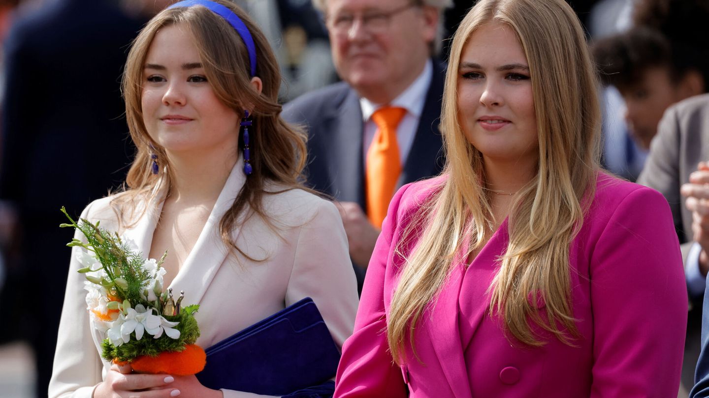 Máxima de Holanda y Alexia de Holanda en el Día del Rey 2022 - La Familia  Real Holandesa celebra el Día del Rey 2022 en Maastricht - Foto en Bekia  Actualidad