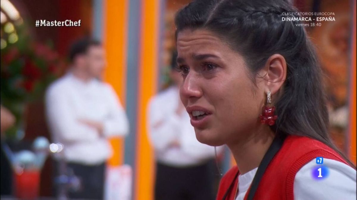 "No me gusta que me digan eso": Jordi Cruz hace llorar a Ángela en 'MasterChef 12'
