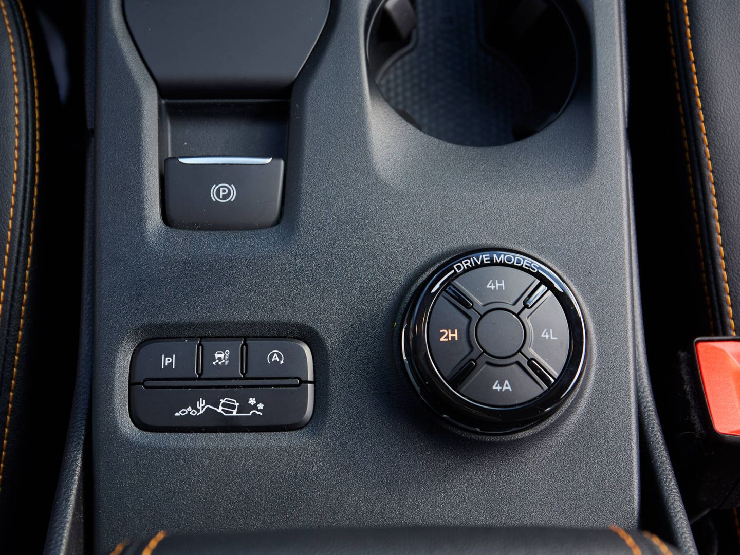 En la consola central va el mando de selección de modos de conducción y tipos de tracción.