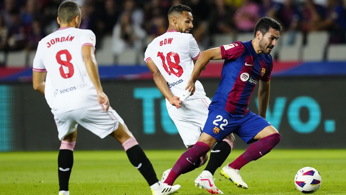 Sergio Ramos salva a Xavi de un lío: su autogol evita el jaque de Mendilibar al Barça (1-0)