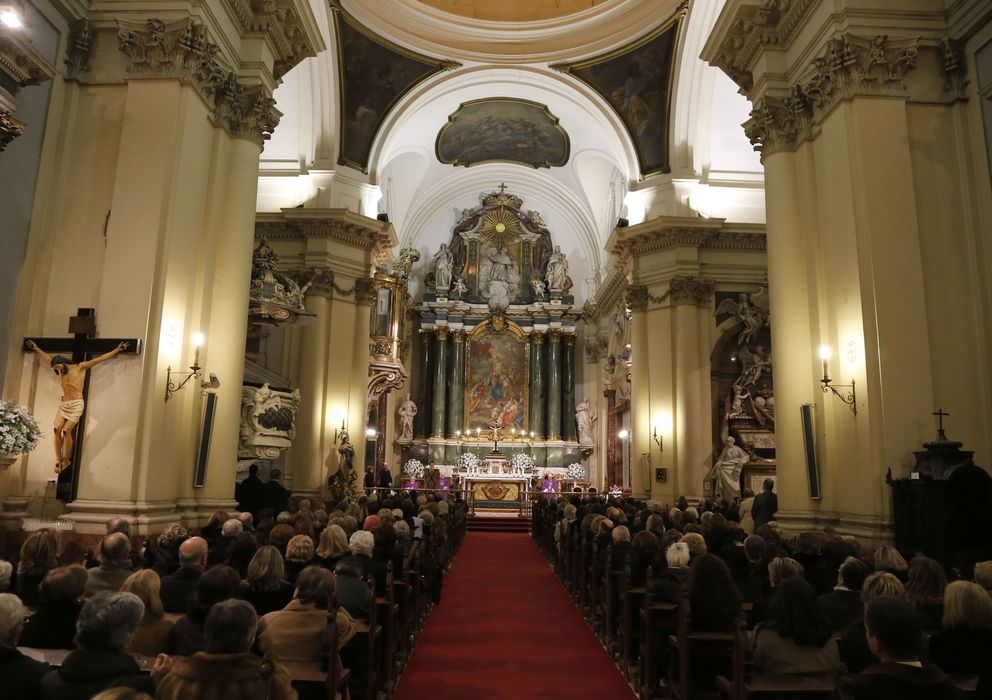 Foto: Interior de la parroquia de Santa Bárbara en Madrid (Gtres)