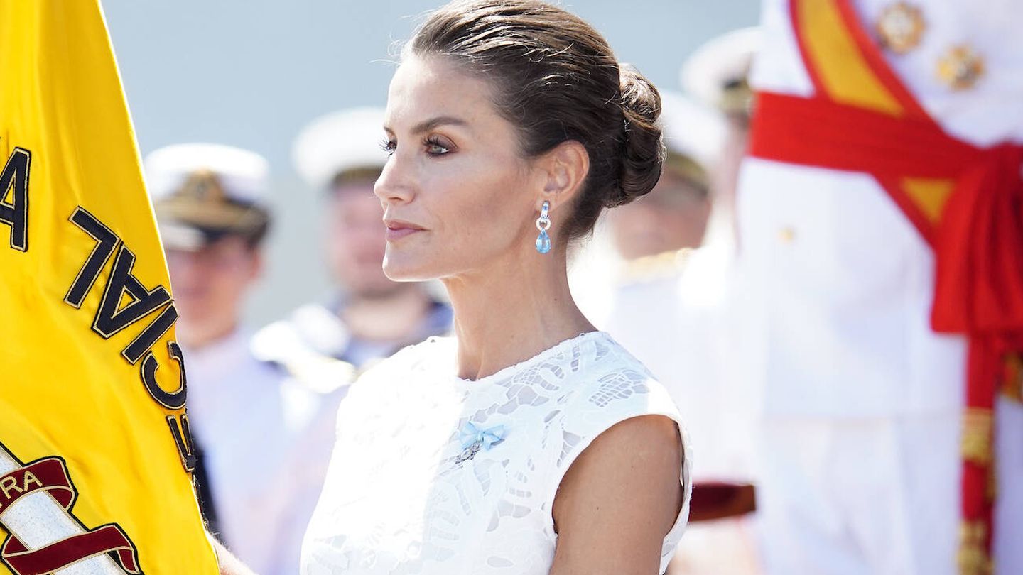 La reina Letizia, durante la entrega de la bandera en Cartagena. (LP)